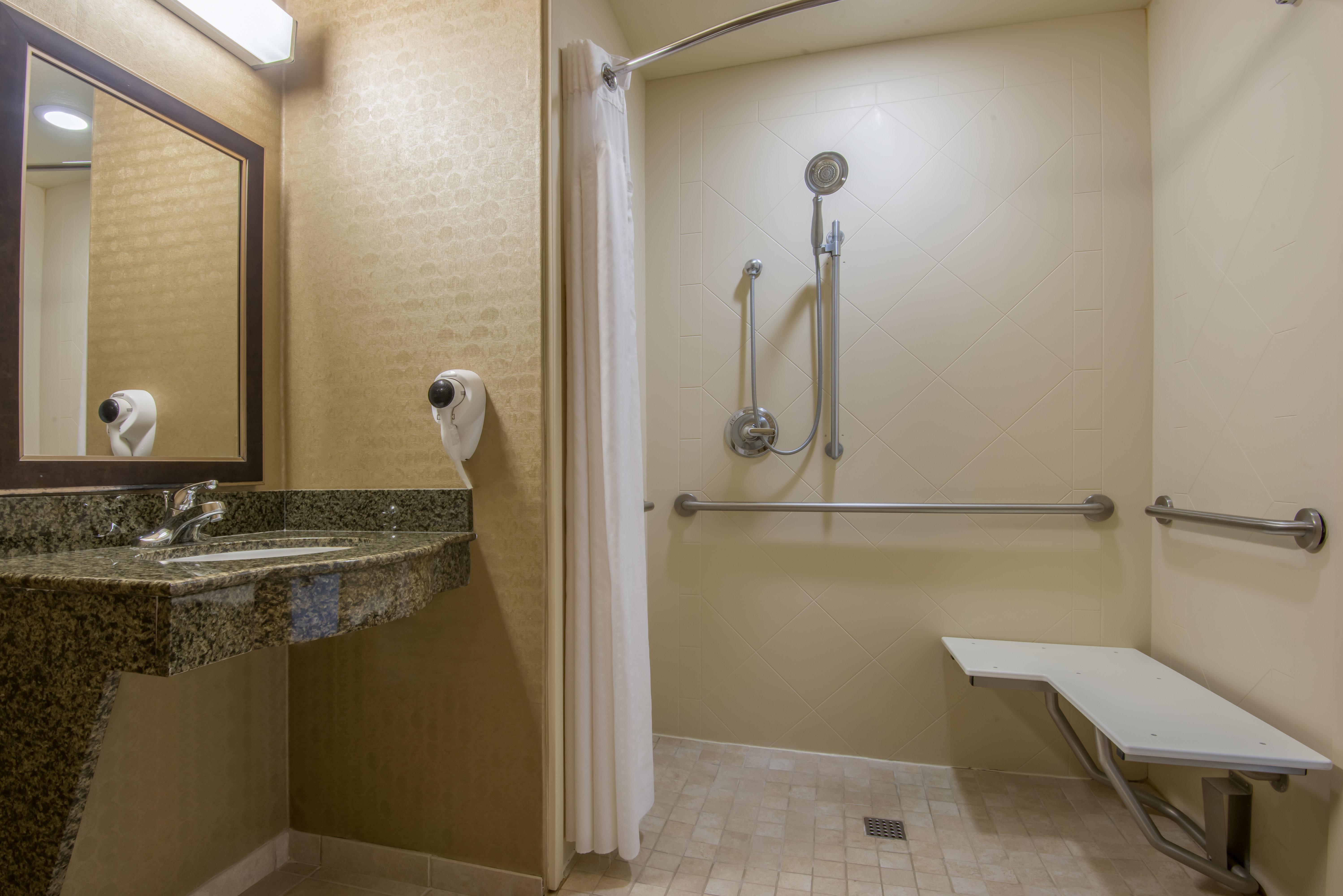 Holiday Inn Express & Suites Clovis By Ihg Exterior photo